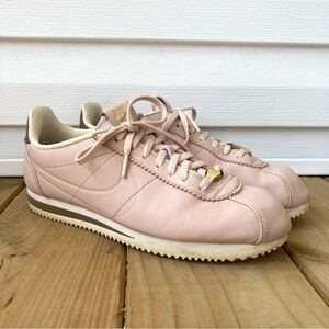 Nike Pink Women's Sneakers